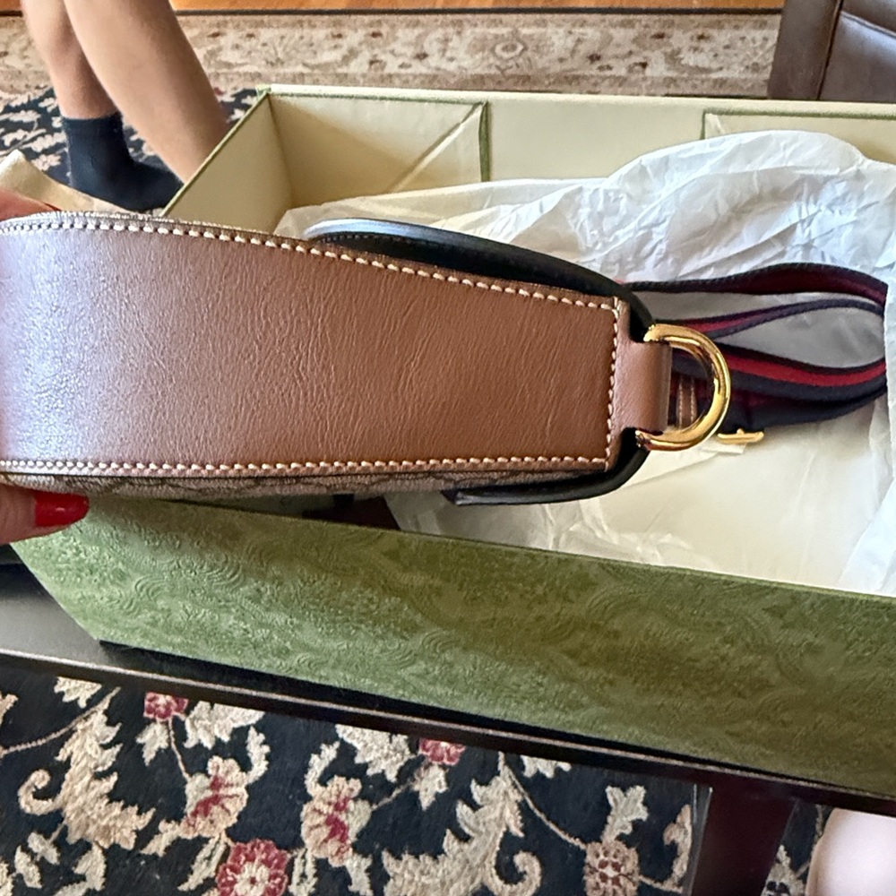 Authentic Gucci Supreme Padlock Crossbody Bag NWOT Reasonable offers welcome - Picture 3 of 14